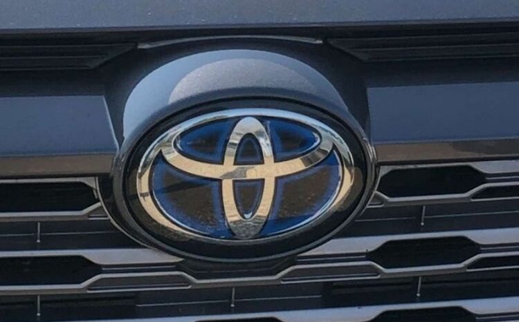 TOYOTA RAV4  | FWD (przód) | Automatyczna | 177 KM | Szary full