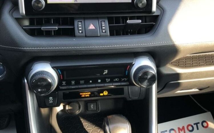 TOYOTA RAV4  | FWD (przód) | Automatyczna | 177 KM | Szary full