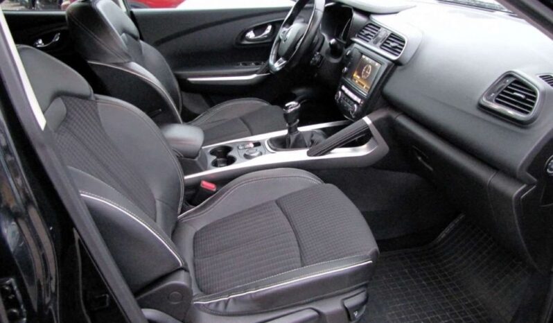 RENAULT Kadjar  | 4×4 (doł. automatycznie) | Manualna | 130 KM | Czarny full