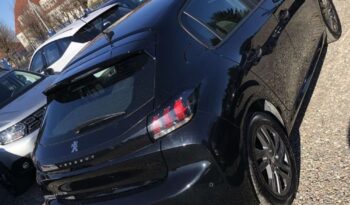 PEUGEOT 208  | FWD (przód) | Manualna | 75 KM | Czarny full