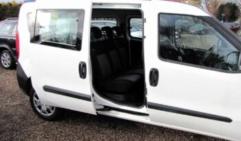 FIAT Doblo  | FWD (przód) | Manualna | 95 KM | Biały full