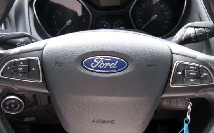FORD Focus  | FWD (przód) | Manualna | 95 KM | Brązowy full