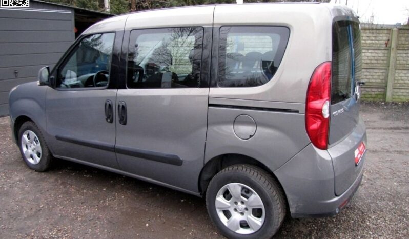 OPEL Combo | FWD (przód) | Manualna | 95 KM | Szary full