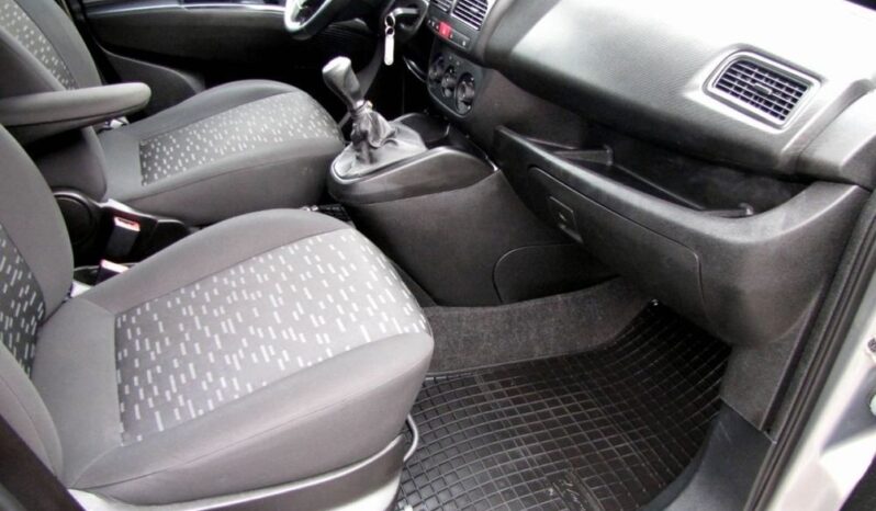 OPEL Combo | FWD (przód) | Manualna | 95 KM | Szary full