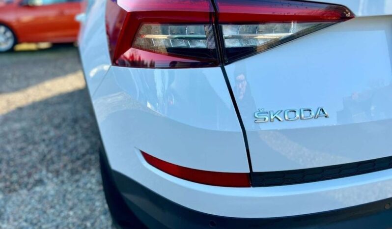 SKODA Kodiaq  | FWD (przód) | Manualna | 150 KM | Biały full