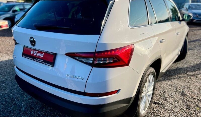 SKODA Kodiaq  | FWD (przód) | Manualna | 150 KM | Biały full