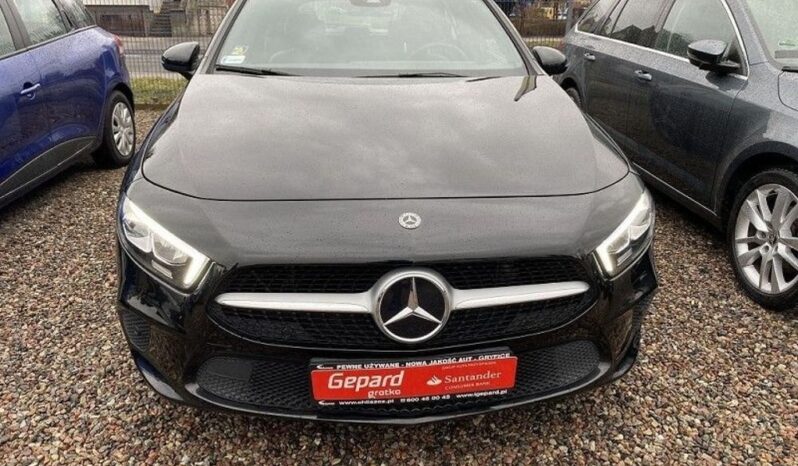 MERCEDES-BENZ Klasa A | 4×4 (doł. automatycznie) | Automatyczna | 218 KM | Czarny full
