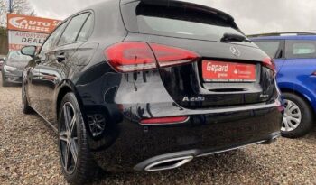 MERCEDES-BENZ Klasa A | 4×4 (doł. automatycznie) | Automatyczna | 218 KM | Czarny full