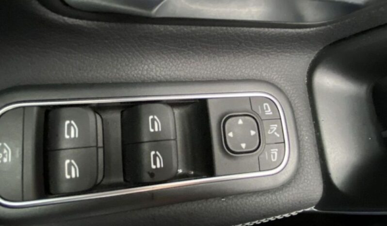 MERCEDES-BENZ Klasa A | 4×4 (doł. automatycznie) | Automatyczna | 218 KM | Czarny full