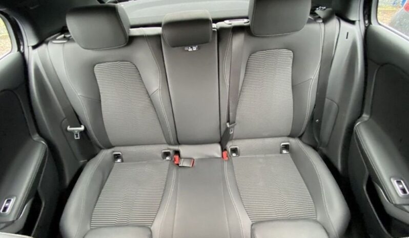 MERCEDES-BENZ Klasa A | 4×4 (doł. automatycznie) | Automatyczna | 218 KM | Czarny full