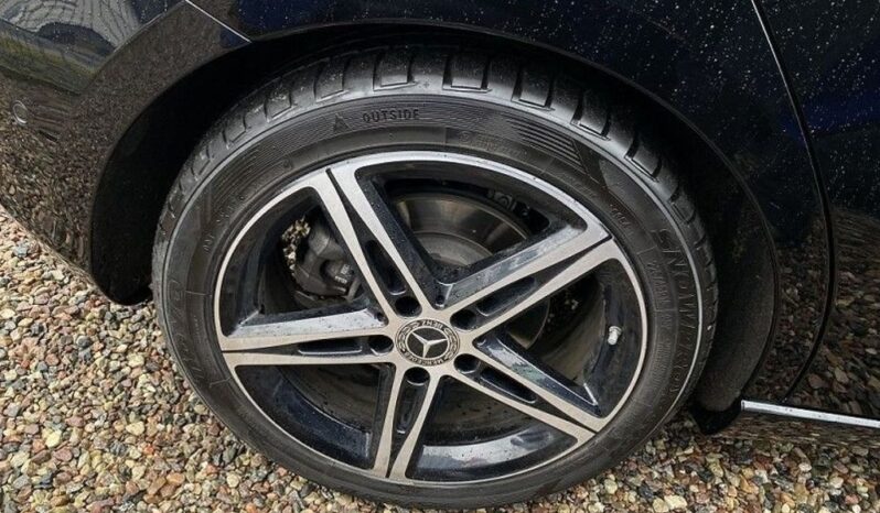 MERCEDES-BENZ Klasa A | 4×4 (doł. automatycznie) | Automatyczna | 218 KM | Czarny full