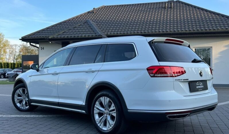 VOLKSWAGEN   Passat     190 KM    Automatyczna    4×4 (stały)    Biały full