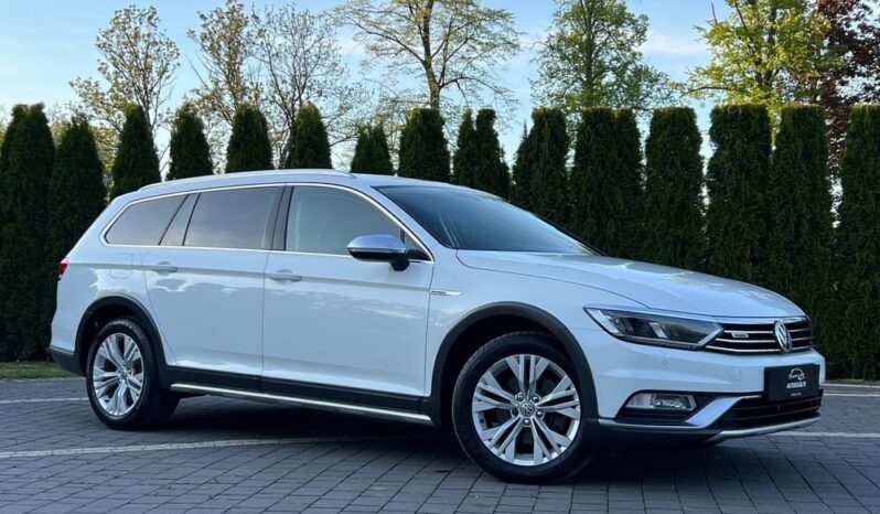 VOLKSWAGEN   Passat     190 KM    Automatyczna    4×4 (stały)    Biały full