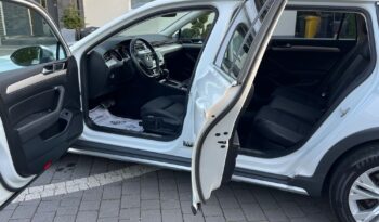 VOLKSWAGEN   Passat     190 KM    Automatyczna    4×4 (stały)    Biały full