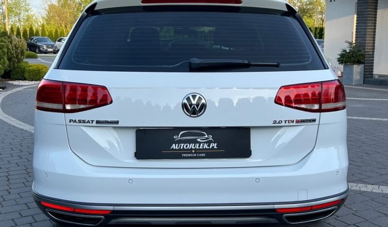 VOLKSWAGEN   Passat     190 KM    Automatyczna    4×4 (stały)    Biały full