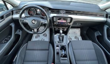VOLKSWAGEN   Passat     190 KM    Automatyczna    4×4 (stały)    Biały full