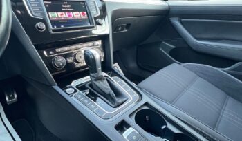 VOLKSWAGEN   Passat     190 KM    Automatyczna    4×4 (stały)    Biały full