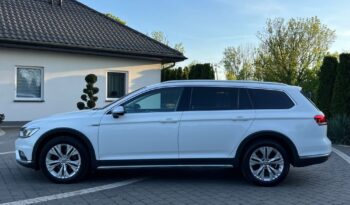 VOLKSWAGEN   Passat     190 KM    Automatyczna    4×4 (stały)    Biały full