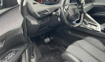 PEUGEOT   5008     130 KM    Automatyczna    FWD (przód)    Biały full