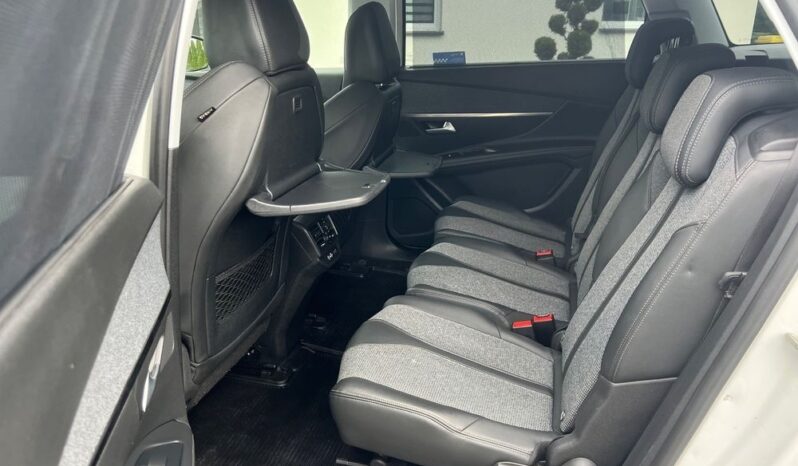 PEUGEOT   5008     130 KM    Automatyczna    FWD (przód)    Biały full