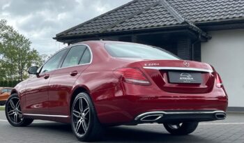 MERCEDES-BENZ   Klasa E    194 KM    Automatyczna    RWD (tył)    Bordowy full