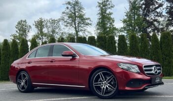 MERCEDES-BENZ   Klasa E    194 KM    Automatyczna    RWD (tył)    Bordowy full
