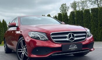 MERCEDES-BENZ   Klasa E    194 KM    Automatyczna    RWD (tył)    Bordowy full