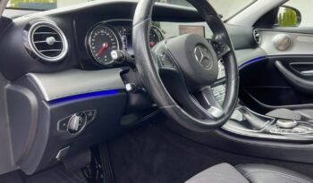 MERCEDES-BENZ   Klasa E    194 KM    Automatyczna    RWD (tył)    Bordowy full