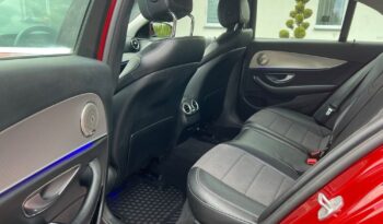 MERCEDES-BENZ   Klasa E    194 KM    Automatyczna    RWD (tył)    Bordowy full