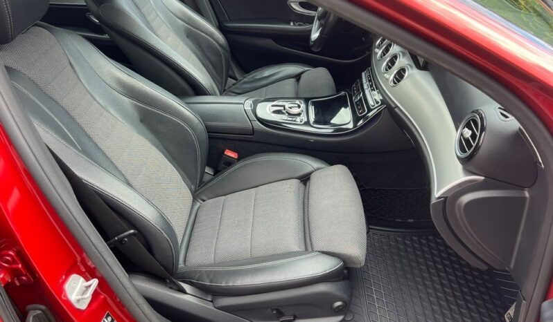 MERCEDES-BENZ   Klasa E    194 KM    Automatyczna    RWD (tył)    Bordowy full