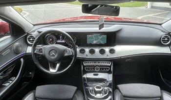 MERCEDES-BENZ   Klasa E    194 KM    Automatyczna    RWD (tył)    Bordowy full