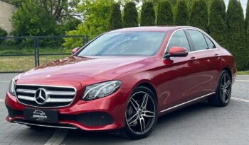 MERCEDES-BENZ   Klasa E    194 KM    Automatyczna    RWD (tył)    Bordowy full