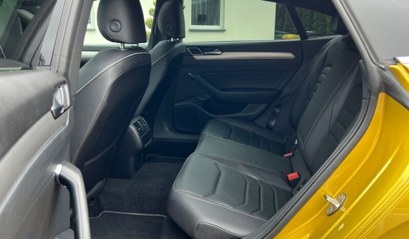 VOLKSWAGEN   Arteon     190 KM    Automatyczna    FWD (przód)    Złoty full