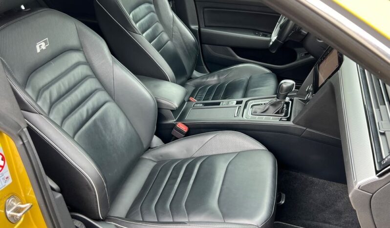 VOLKSWAGEN   Arteon     190 KM    Automatyczna    FWD (przód)    Złoty full