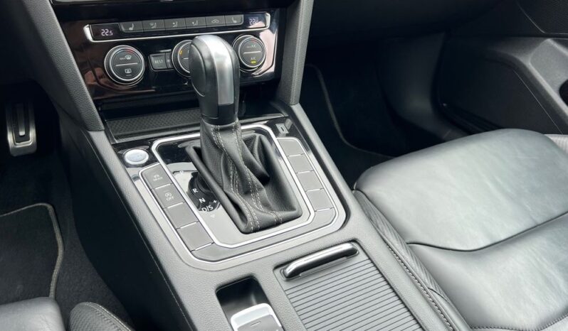 VOLKSWAGEN   Arteon     190 KM    Automatyczna    FWD (przód)    Złoty full