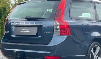 VOLVO   V50     115 KM    Manualna    FWD (przód)    Niebieski full