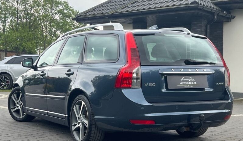 VOLVO   V50     115 KM    Manualna    FWD (przód)    Niebieski full