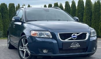VOLVO   V50     115 KM    Manualna    FWD (przód)    Niebieski full