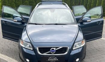 VOLVO   V50     115 KM    Manualna    FWD (przód)    Niebieski full