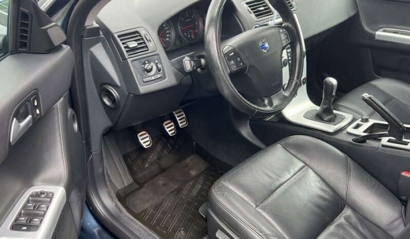 VOLVO   V50     115 KM    Manualna    FWD (przód)    Niebieski full
