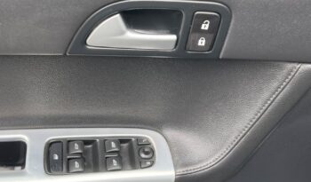 VOLVO   V50     115 KM    Manualna    FWD (przód)    Niebieski full