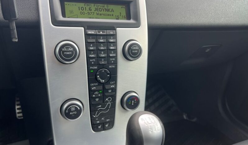 VOLVO   V50     115 KM    Manualna    FWD (przód)    Niebieski full