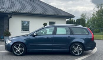 VOLVO   V50     115 KM    Manualna    FWD (przód)    Niebieski full