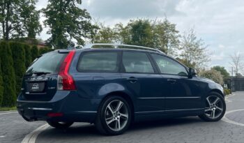 VOLVO   V50     115 KM    Manualna    FWD (przód)    Niebieski full