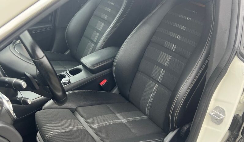 MERCEDES-BENZ   CLA     156 KM    Automatyczna    FWD (przód)    Biały full