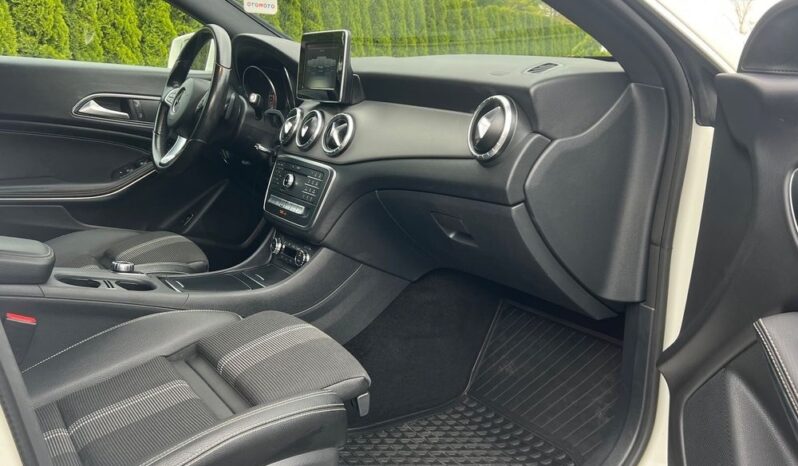 MERCEDES-BENZ   CLA     156 KM    Automatyczna    FWD (przód)    Biały full