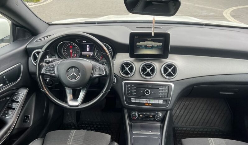 MERCEDES-BENZ   CLA     156 KM    Automatyczna    FWD (przód)    Biały full