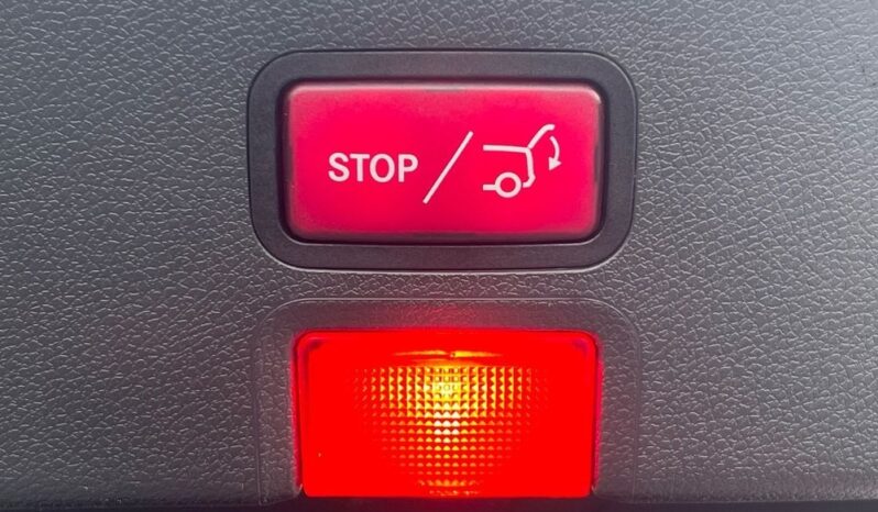 MERCEDES-BENZ   CLA     156 KM    Automatyczna    FWD (przód)    Biały full