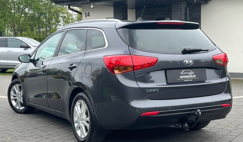 KIA   Ceed     135 KM    Manualna    FWD (przód)    Szary full