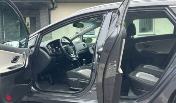 KIA   Ceed     135 KM    Manualna    FWD (przód)    Szary full
